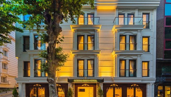 Grand Naki Hotel